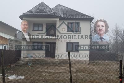 Vilă P+1 | 504 mp teren | Zonă OMV – Str. Primăverii, Adjud - 1