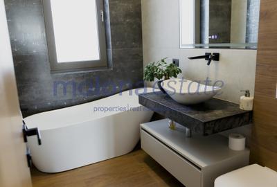 Proprietate rezidențială, cu două apartamente private, în Andrei Muresanu - 6