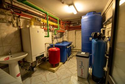 Vila EXCLUSIVISTA PREMIUM 22 camere 8bai lift piscina sauna panouri fotovoltaice - 9