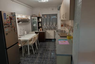 Apartament 2 camere, decomandat,  Deva, bulevardul Decebal (prețul e negociabil) - 7