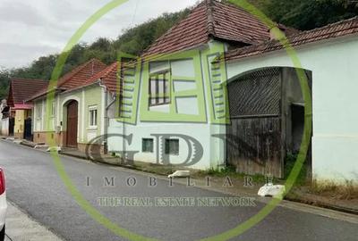 Gospodărie veche pe teren generos – 838 mp, Șeica Mică - 1