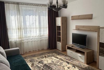 Apartament cu 2 camere decomandat, mobilat în Titan