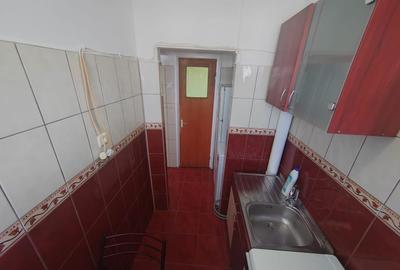 Metrou 1 Decembrie , PARCARE - 7