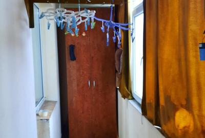 Garsonieră decomandată în Apărătorii Patriei