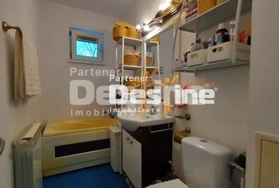Apartament 2 camere 42 mp renovat cartier Smirodava Roman - 9