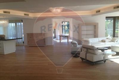 INCHIRIERE Apartament cu 5 camere in zona Nordului - 1