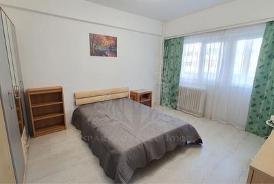 Garsonieră decomandată, mobilată în Republicii