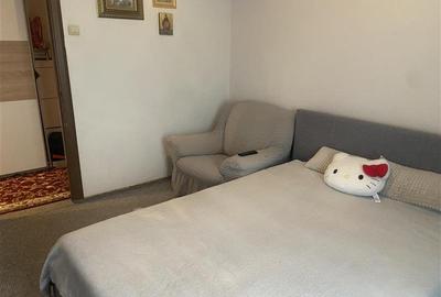 Apartament 2 camere , zona centrala Sala Polivalenta , et 3 8 , decomandat  , 60 - 14
