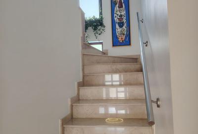 Casa individuala armonioasa -7 camere  -Corbeanca, str. Iepurasului - 19