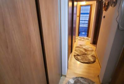 Apartament cu 3 camere decomandat, etaj 1/4, zona Alexandru cel Bun - 4