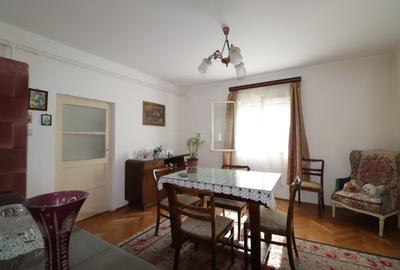 Sinaia – Central, apartament cu 3 camere si teren propriu! - 2