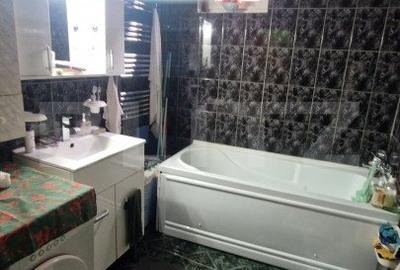 Casa in Centru Civic 4 camere , D +P+ E , PLUS SPATIU COMERCIAL - 2