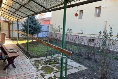 Casă de vânzare- 3 camere, teren total 796mp, front stradal 16,7m- Zona Grădiște - 8