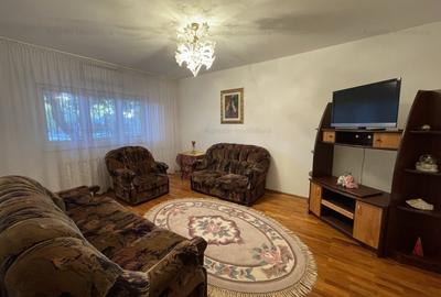 3 Camere - Bd. Chisinau nr. 15 - 3