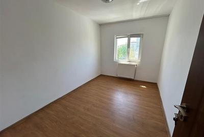 Apartament cu 3 camere de vanzare, zona Piata Moldovei - 6