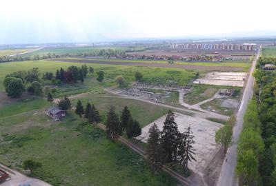 De vanzare parcele de teren  in localitatea Sanpetru , str. Drumul cu Plopi nr.