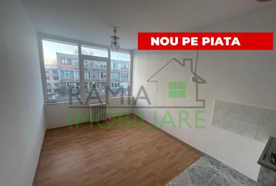 Garsoniera tip Camera Tractorul, etaj intermediar ideala pentru investitie - 1