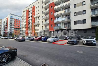 Proprietate specială, de 12 mp, în Tractorul