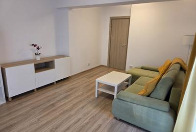 Apartament cu 2 camere decomandat în Victoriei