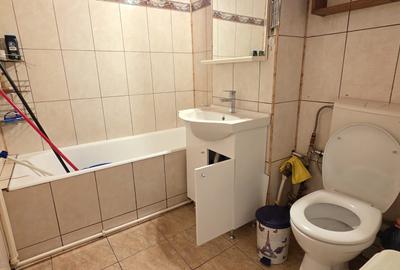 GARA - ABATOR 2 CAMERE DECOMANDATE MOBILAT + UTILAT CENTRALA GAZE PRET 450 EURO - 13