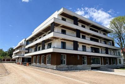 Apartament cu 3 camere semidecomandat în Iancu Nicolae