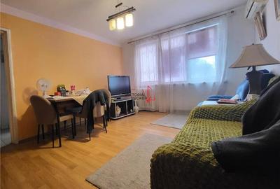 Apartament cu 3 camere semidecomandat în Theodor Pallady