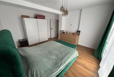 Particular  - Berceni - Miorita , 257.000 euro - 240 mp utili-1070 Euro/ mp - 16