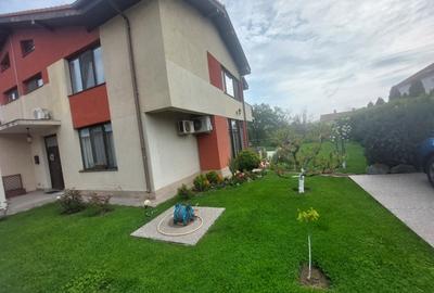 Constanta Sud (Lazu), vila P+1, 5 camere, renovata 2026 - 2