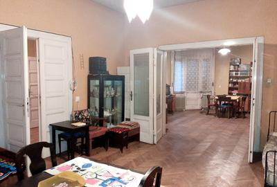 Casa centrala singur in curte - 10