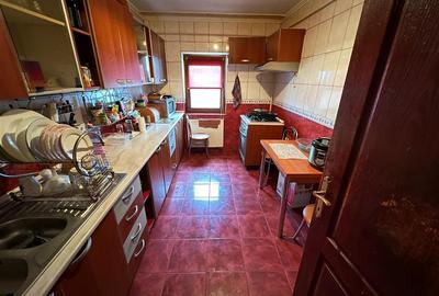 Apartament cu 4 camere decomandat în Central