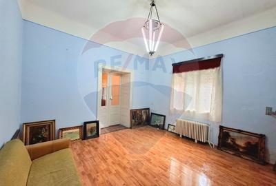 Proprietate centrală Arad,  cotă teren mare, acces auto - 11