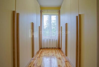 Vila in Poiana Brasov cu teren generos 1600mp, 2 corpuri, comision 0 - 12