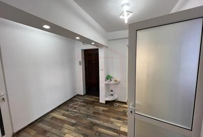 Inchiriem apartament cu 3 camere in centrul orasului, pret 500 euro - 9
