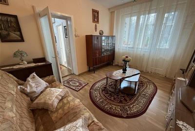 Aleea Parcului - etajul 1 - decomandat - 2