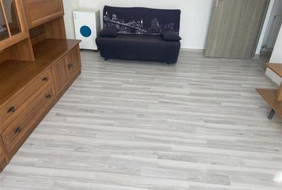 Garsoniera de inchiriat , cartier Sud , decomandata 37 mp , mobilata si utilata - 1