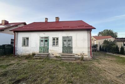 Casă + Teren 1556 mp | Zona Centrală | Front 16 m | 118.000 € - 2