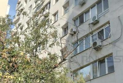 Apartament cu 3 camere decomandat în Titan