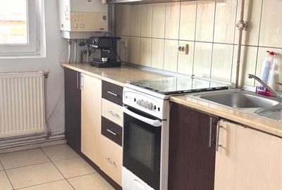 Apartament 3 camere 70mp zona Spital 60.000eur neg - 10
