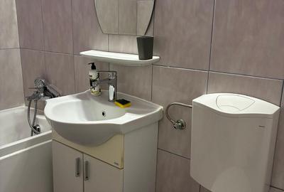 Apartament cu 2 camere in zona Cornisa - 9