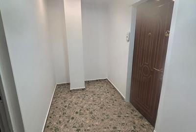 De vânzare:  apartament 2 camere - Drumul Taberei - metrou - parc - 7