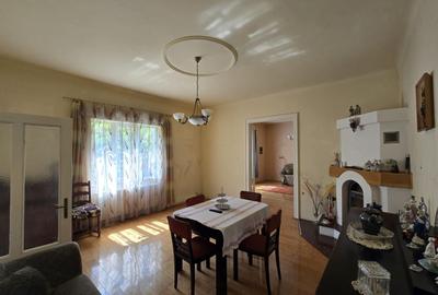 Casă cu grădină in zonă centrală - 9