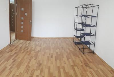 Apartament cu trei camere, decomandat, semimobilat, la parter, Bistrita Lac - 10
