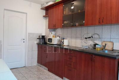 Apartament 3 camere în zona Facultatea de Medicina - 9