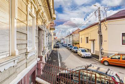 Apartament 4 camere spațioase,  curte,  zona Piata Catedralei - 9