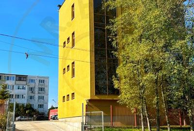 Cladire multifunctionala Pitesti cu panouri fotovoltaice - 1