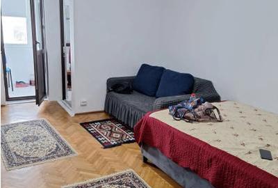 Garsonieră decomandată în Drumul Taberei