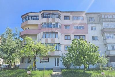 Adjud - spatiu comercial renovat complet - 1