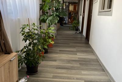 Casă individuală cu 4 camere în Tunari