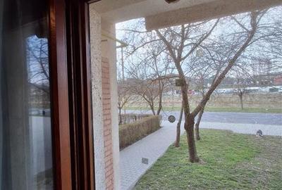 APARTAMENT CU 2 CAMERE DE VANZARE 0NESTI ZONA MAL - 1