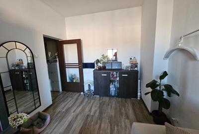 Apartament 2 camere, decomandat, etaj 2 din 2, cu pod, zona Aeroport, comision 0 - 5
